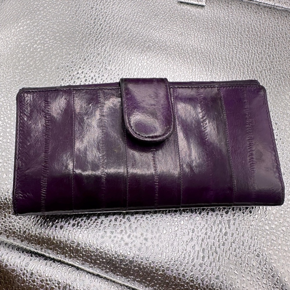 Lee Sands purple eel skin wallet - great condition!